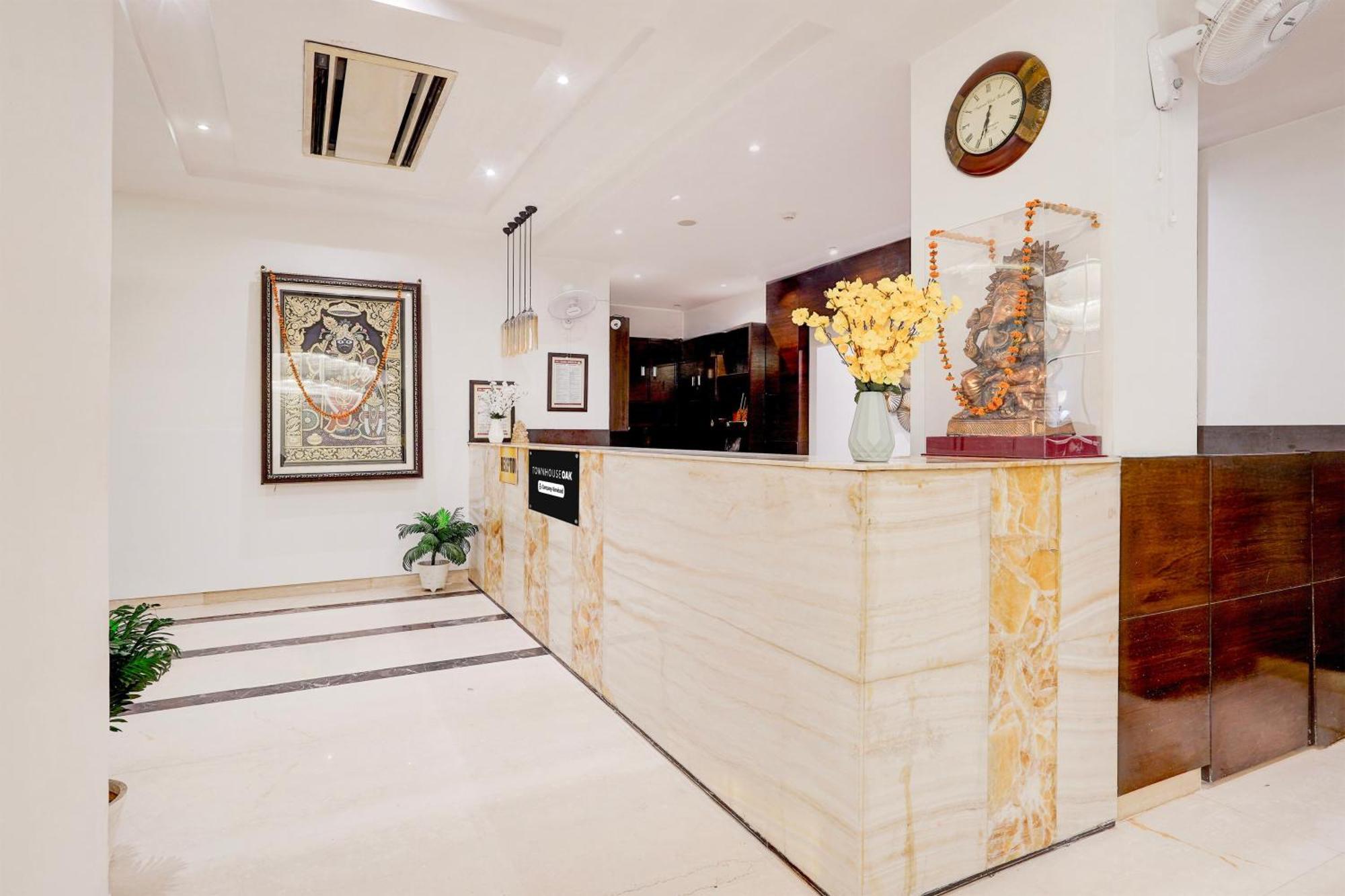 Townhouse Oak Agra Near Sultanganj Puliya Formerly Bb Grand Екстер'єр фото