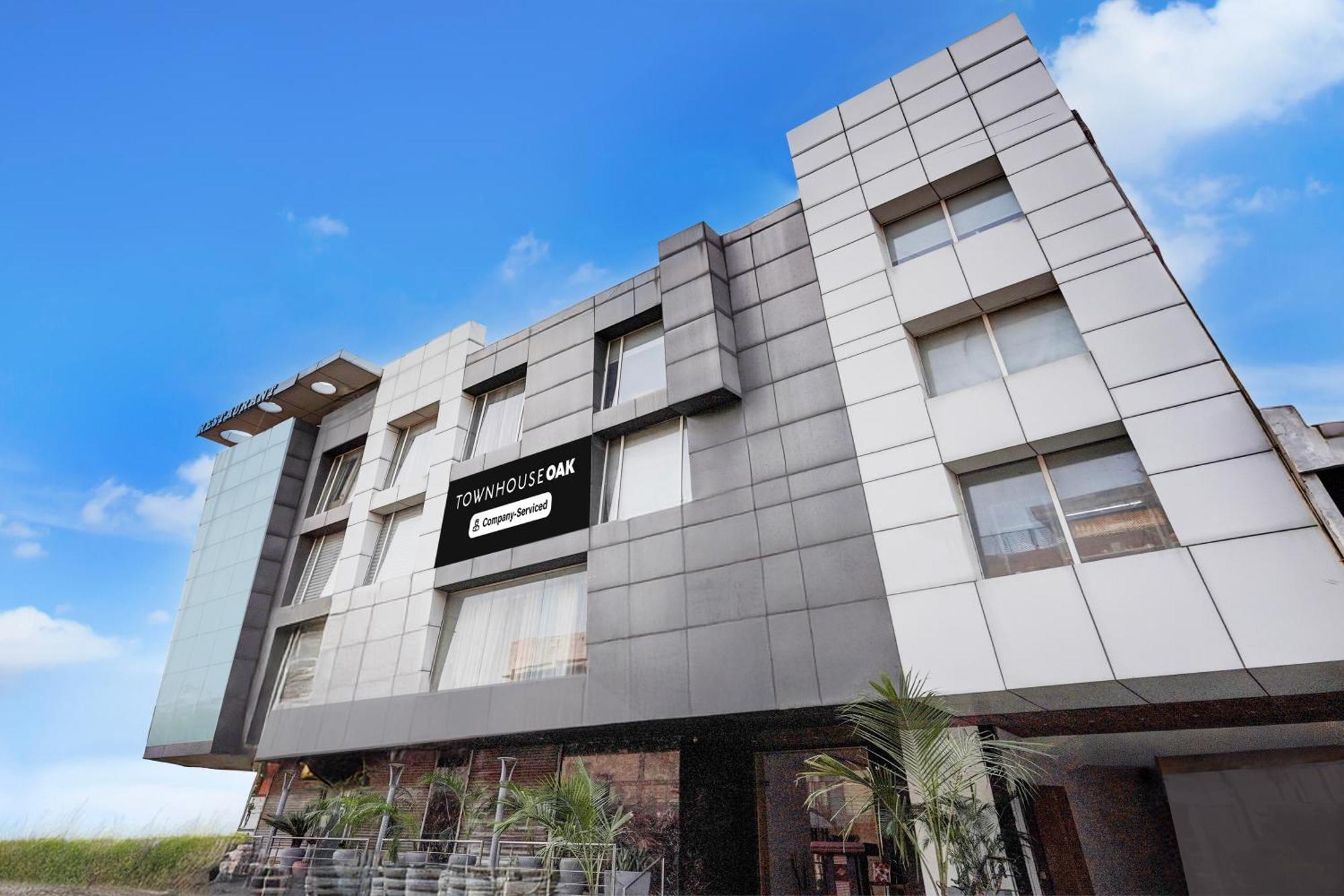 Townhouse Oak Agra Near Sultanganj Puliya Formerly Bb Grand Екстер'єр фото