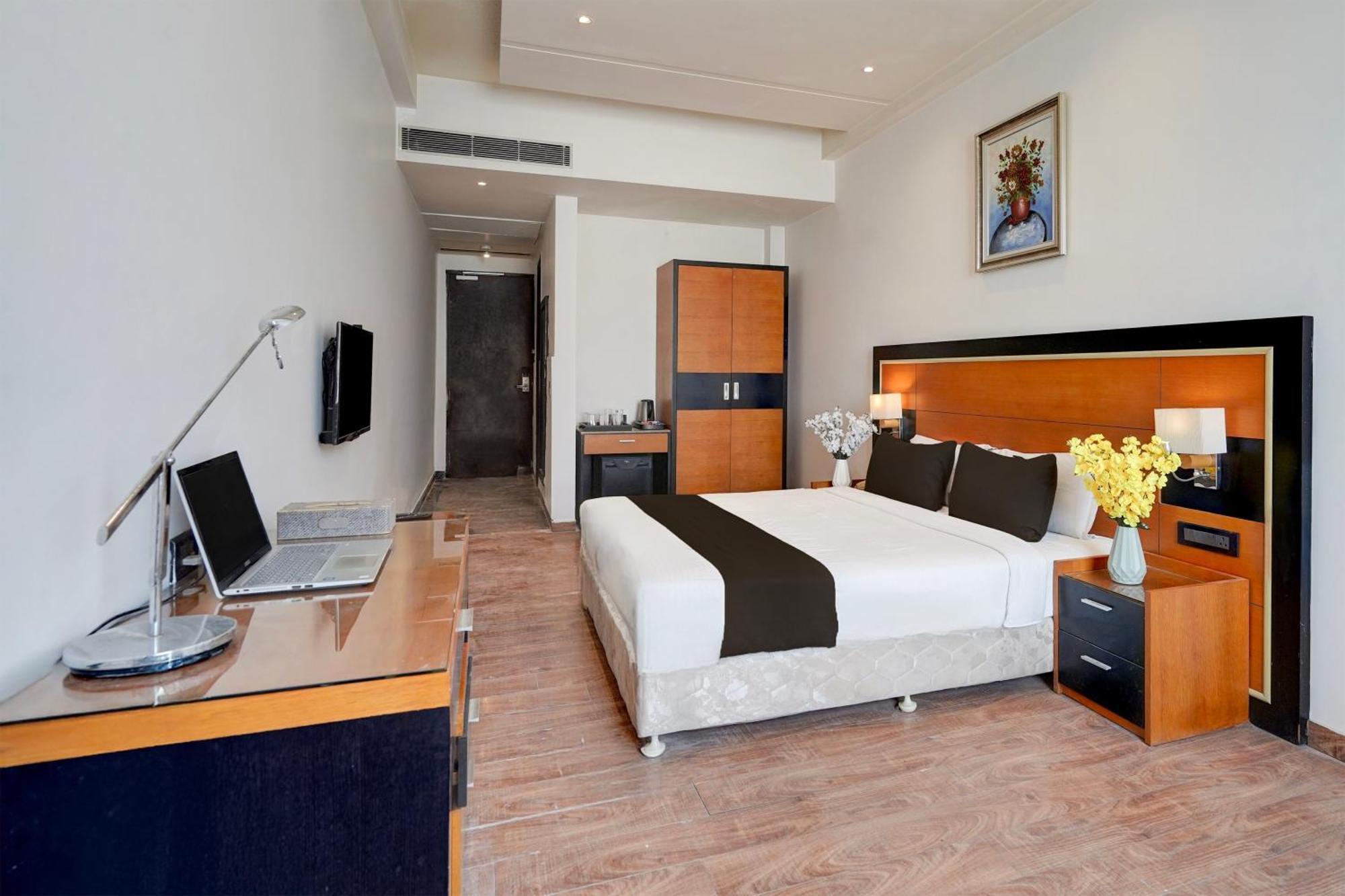 Townhouse Oak Agra Near Sultanganj Puliya Formerly Bb Grand Екстер'єр фото