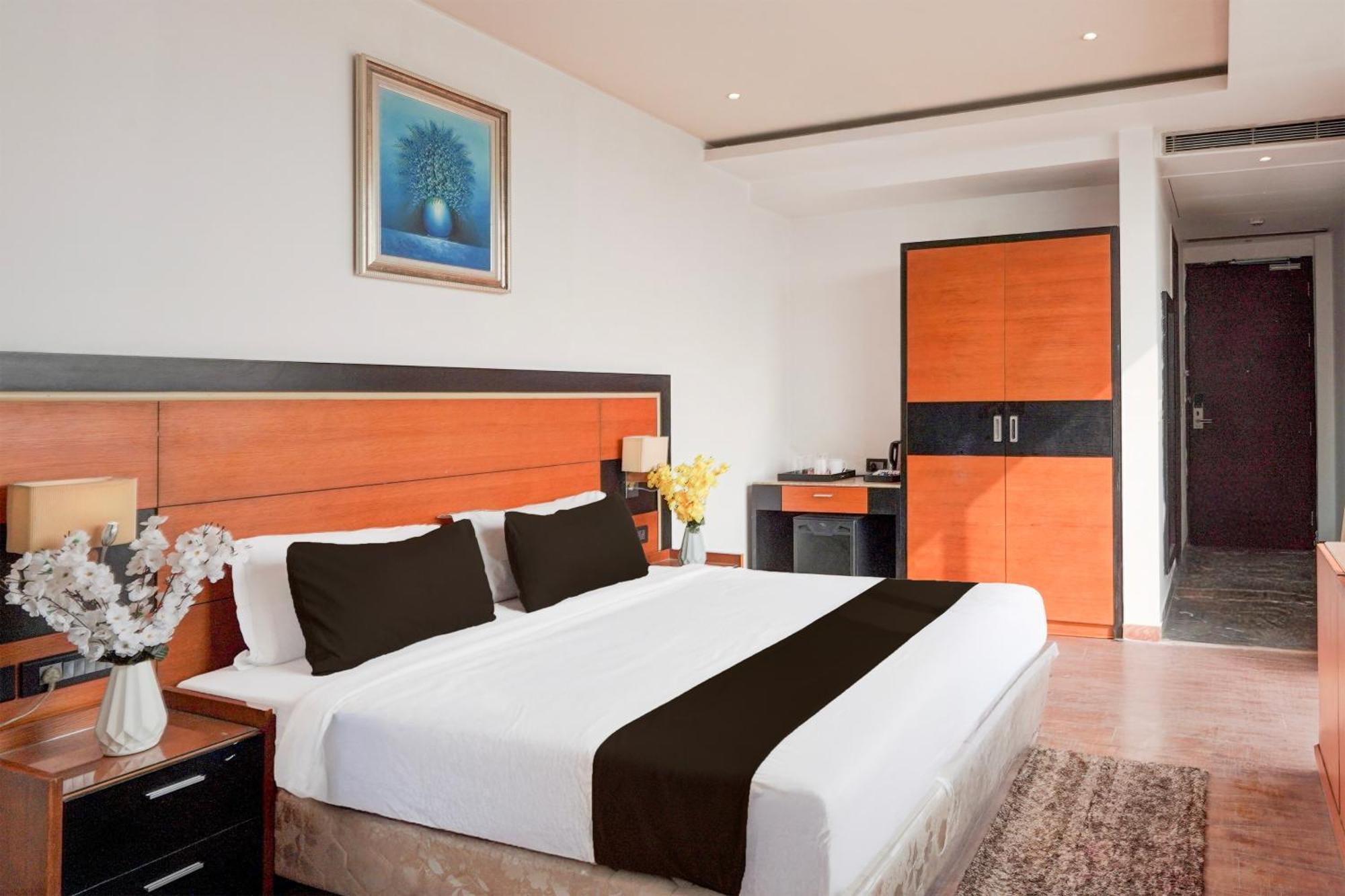 Townhouse Oak Agra Near Sultanganj Puliya Formerly Bb Grand Екстер'єр фото