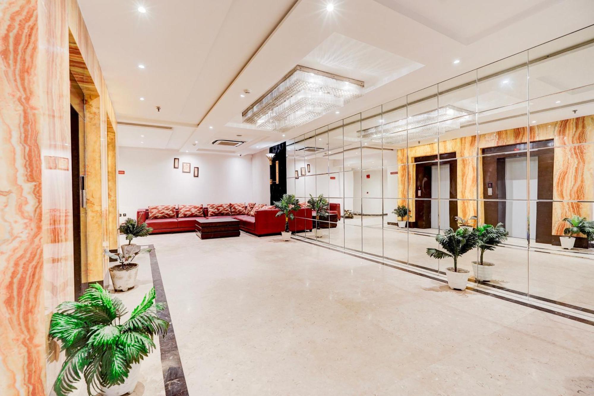 Townhouse Oak Agra Near Sultanganj Puliya Formerly Bb Grand Екстер'єр фото
