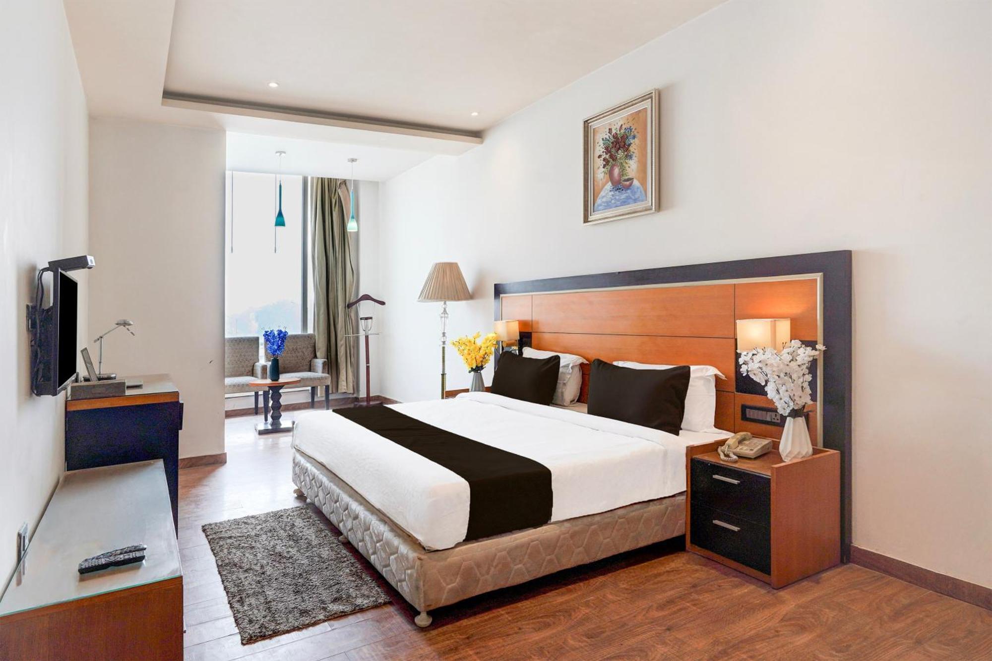 Townhouse Oak Agra Near Sultanganj Puliya Formerly Bb Grand Екстер'єр фото