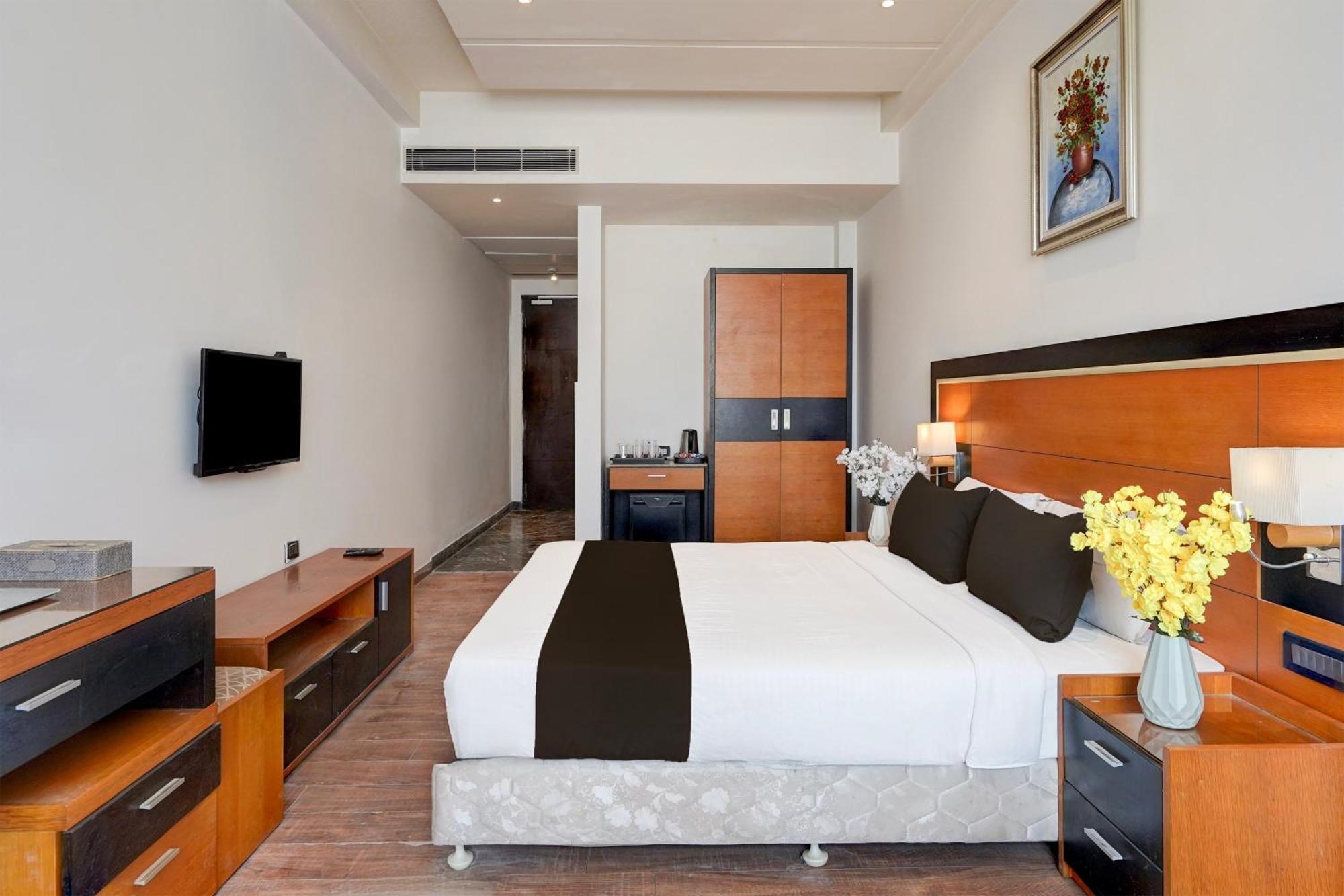 Townhouse Oak Agra Near Sultanganj Puliya Formerly Bb Grand Екстер'єр фото
